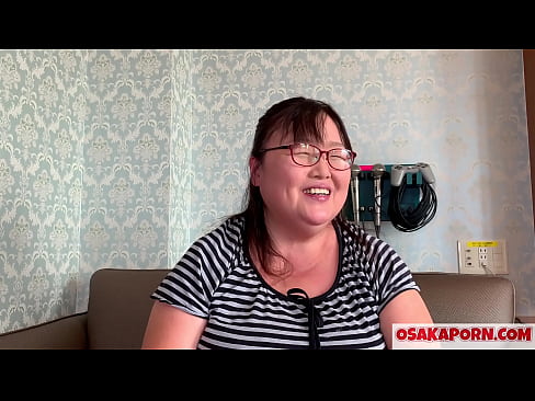 ❤️ Mama japoneză grasă își arată sânii uriași și se bucură de o jucărie sexuală. O mamă asiatică de 51 de ani vorbește despre experiența ei sexuală. Yukiko 1 OSAKAPORN milf grasă. ️❌ at us ❌️